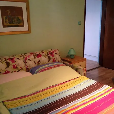 公寓 In Villa, Big Garden, Private Pool, Close To And Town *