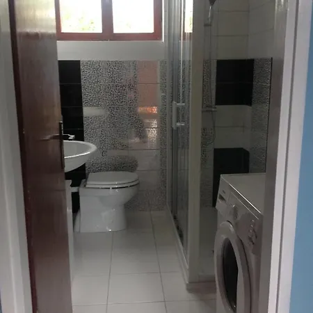 아파트 In Villa, Big Garden, Private Pool, Close To And Town *