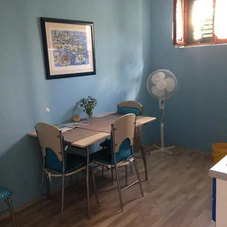 In Villa, Big Garden, Private Pool, Close To And Town 아파트 *