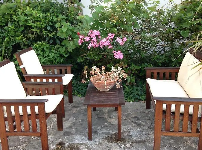 In Villa, Big Garden, Private Pool, Close To And Town 아파트 *