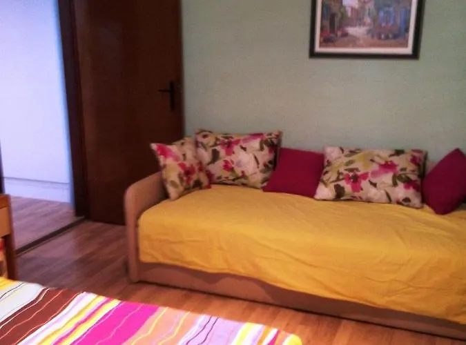 Apartment In Villa, Big Garden, Private Pool, Close To And Town *