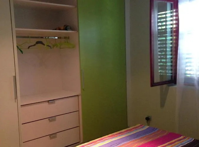 아파트 In Villa, Big Garden, Private Pool, Close To And Town