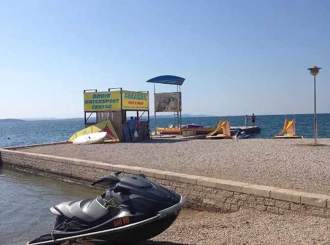 In Villa, Big Garden, Private Pool, Close To And Town Apartman