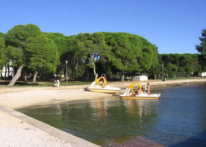 In Villa, Big Garden, Private Pool, Close To And Town Zára