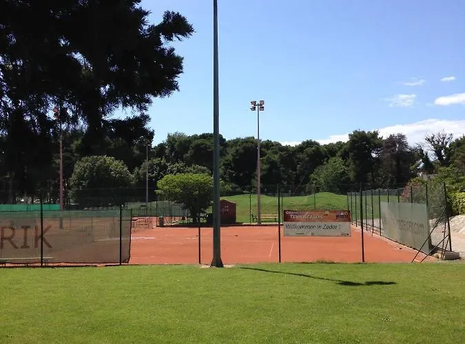 In Villa, Big Garden, Private Pool, Close To And Town Apartman *